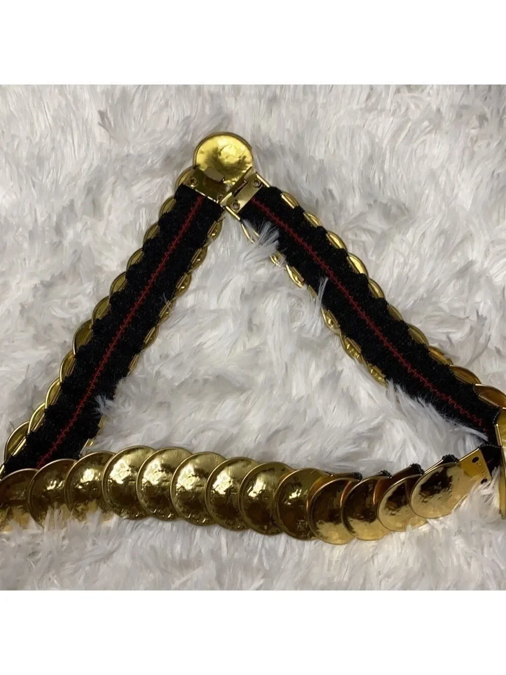 Vintage gold medallion stretch clasp belt - Picture 3 of 5